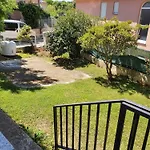 In Mit Privatem Parkplatz By Interhome Appartement