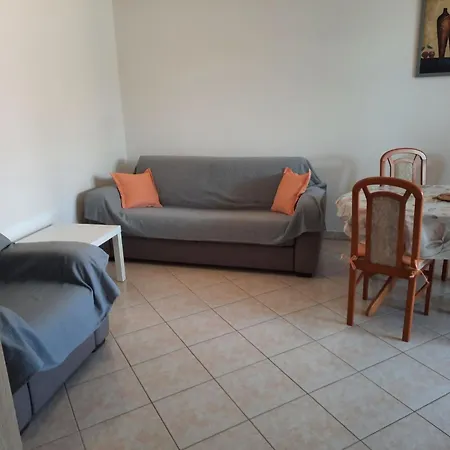 Apartman In Mit Privatem Parkplatz By Interhome *
